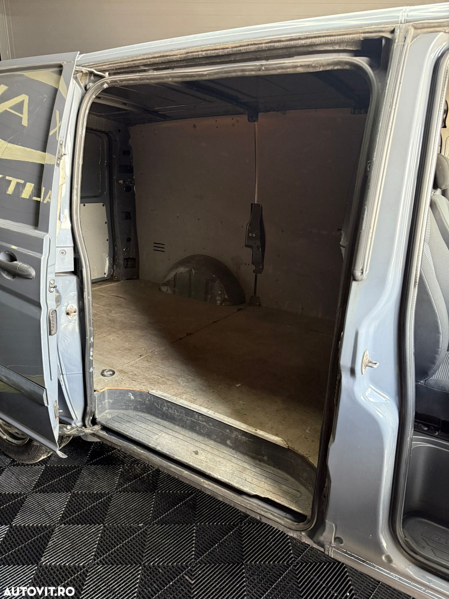 Mercedes-Benz Vito - 9