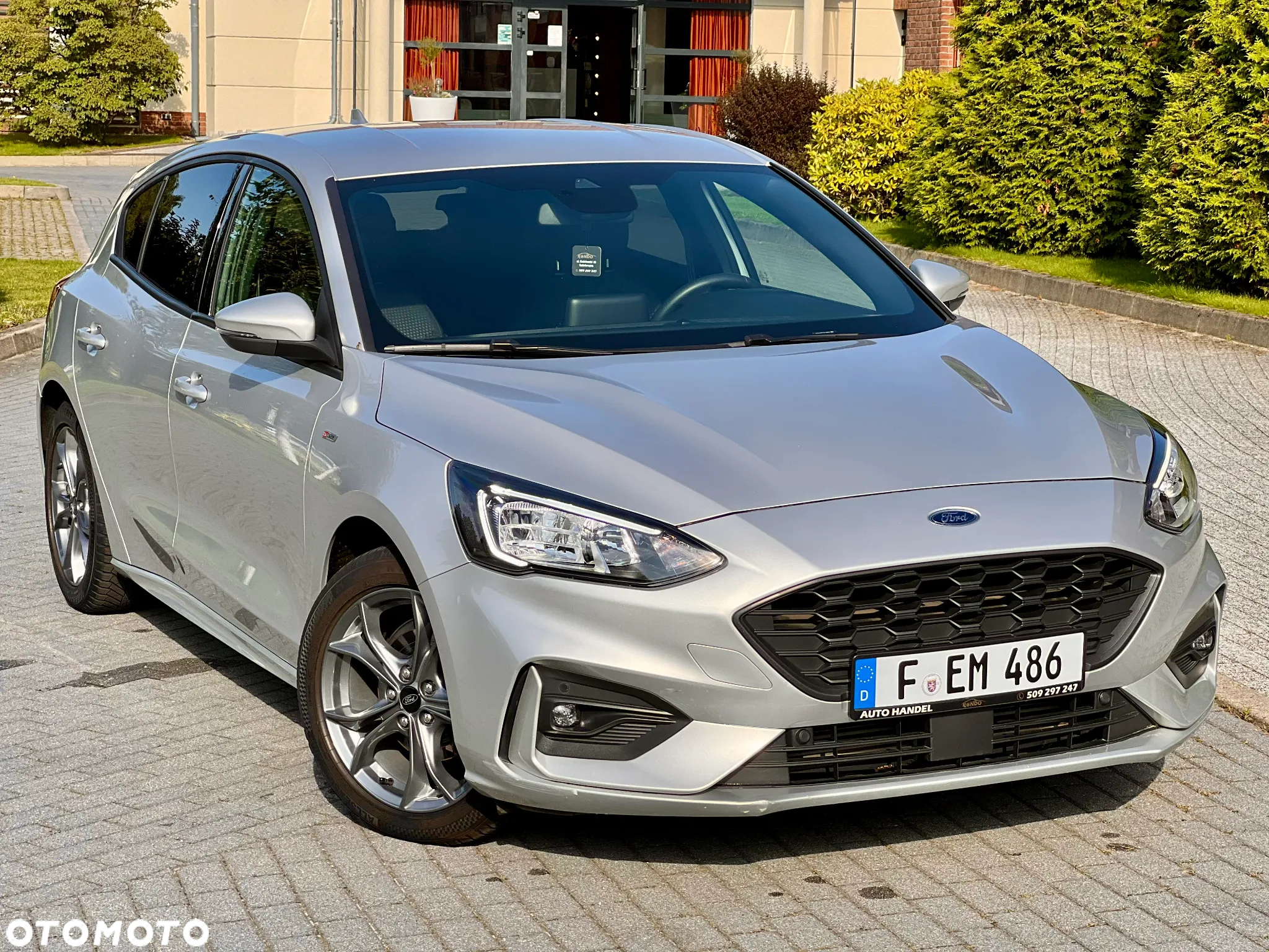 Ford Focus 1.0 EcoBoost Hybrid ST-LINE X - 8
