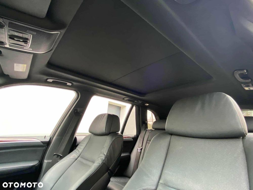 BMW X5 4.8i xDrive - 18