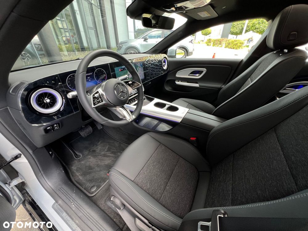 Mercedes-Benz CLA - 9