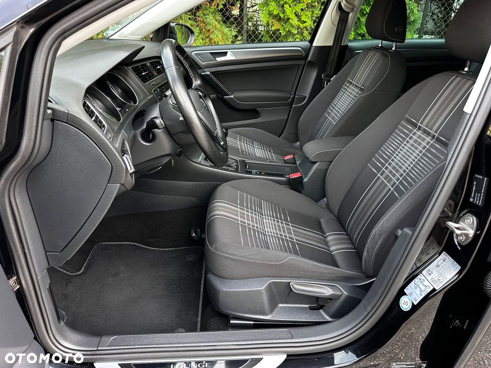 Volkswagen Golf 2.0 TDI BlueMotion Technology Lounge - 36