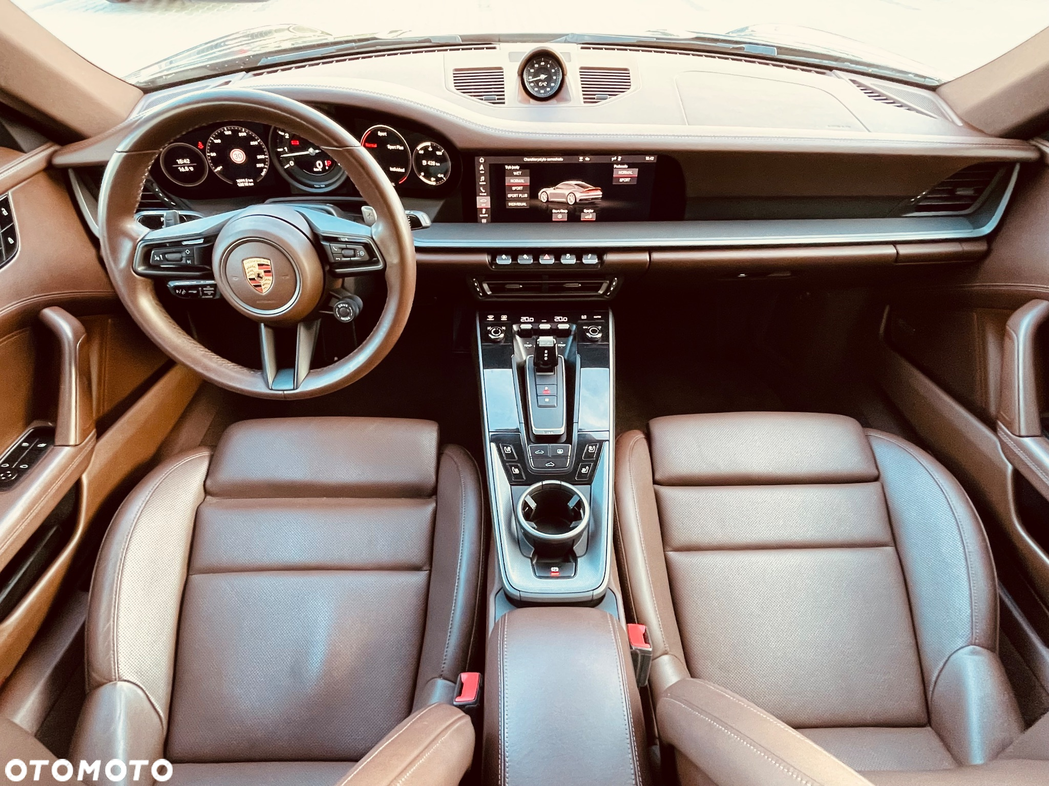 Porsche 911 Carrera - 16