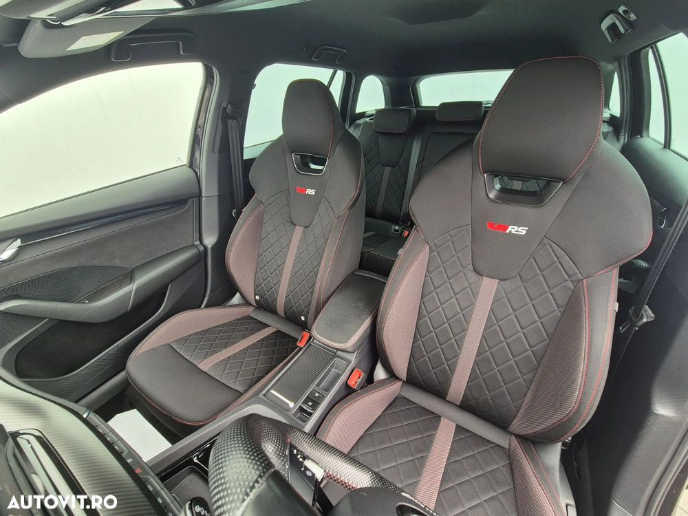 Skoda Octavia 1.4 TSI DSG RS - 10