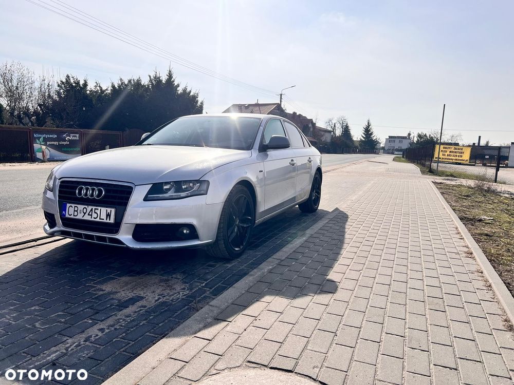 Audi A4 Limousine - 1