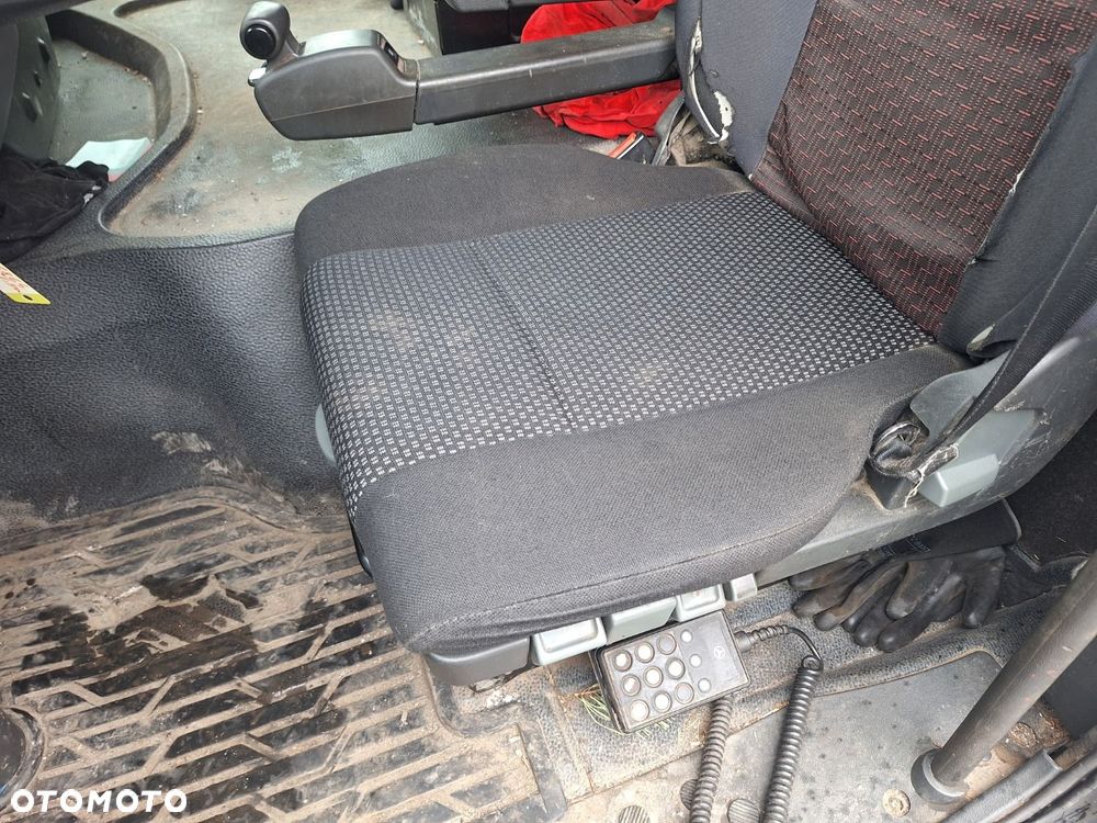 Versalift Actros 1832 L - 12