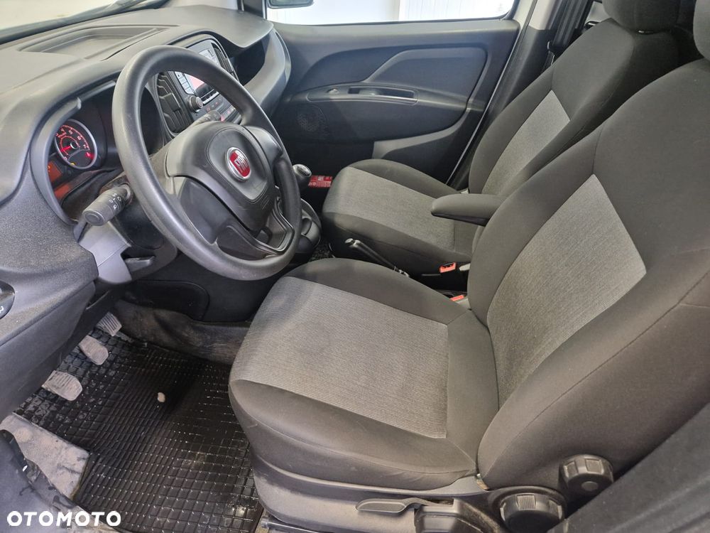 Fiat Doblo Cargo - 11
