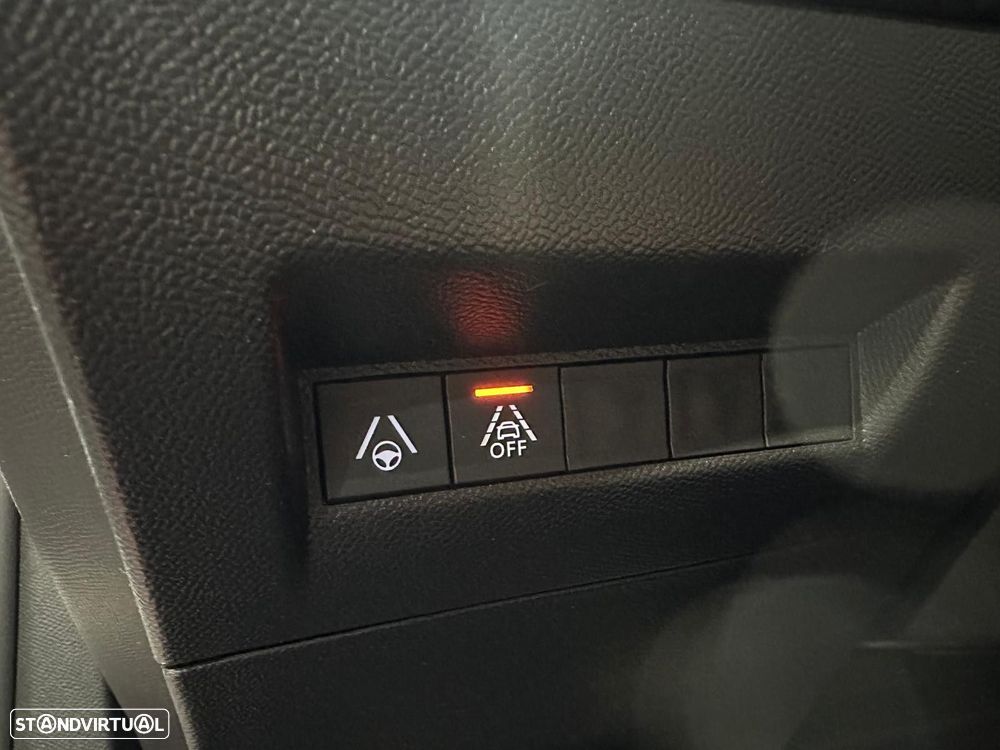 Peugeot e-2008 50 kWh GT - 48