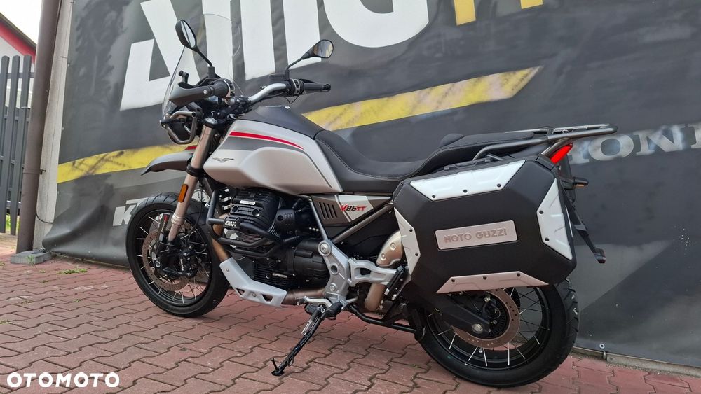 Moto Guzzi V85 - 7