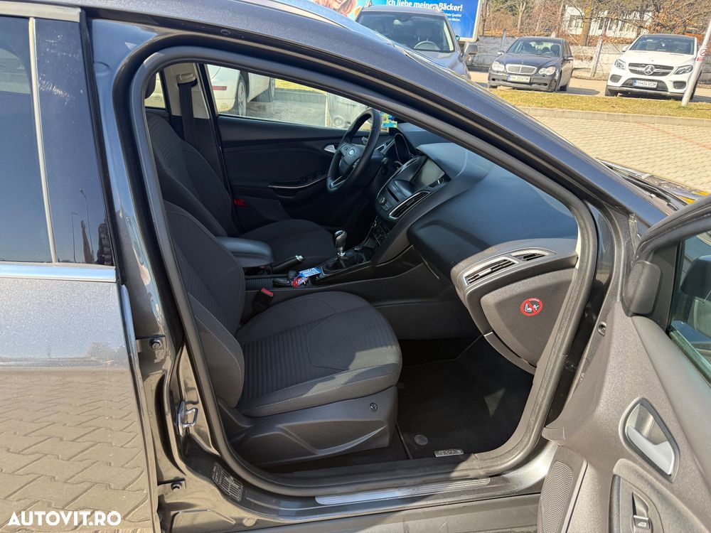 Ford Focus 1.5 TDCi DPF Start-Stopp-System Titanium - 9