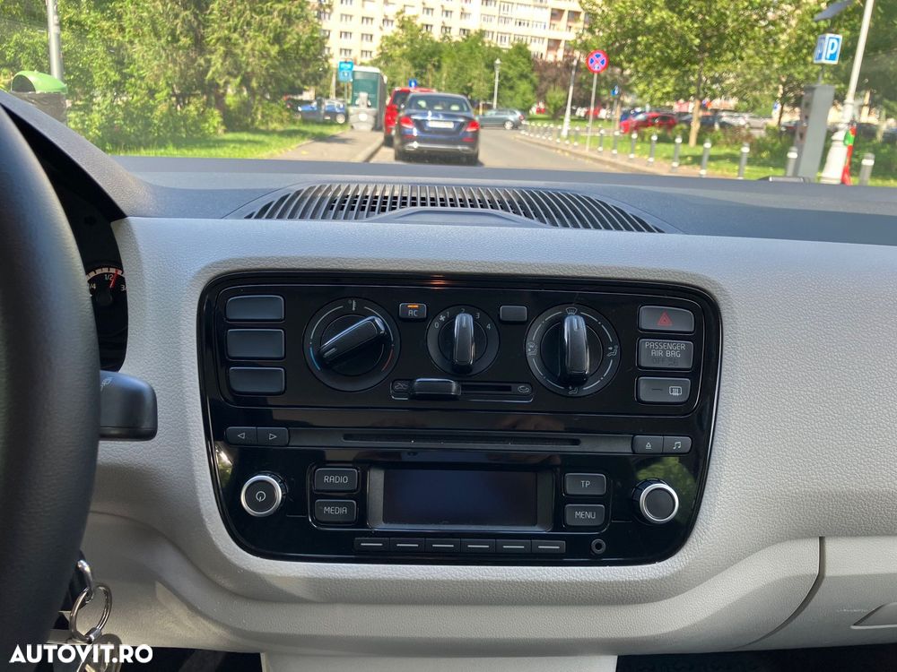 Volkswagen up! 1.0 Move - 24