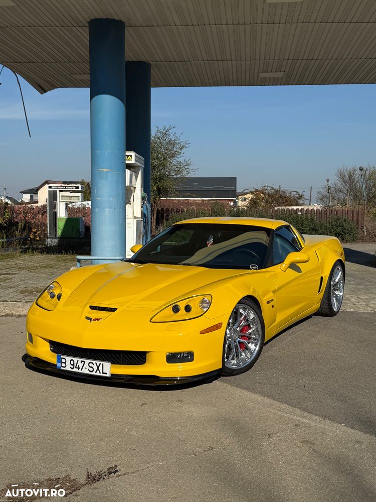 Chevrolet Corvette - 13