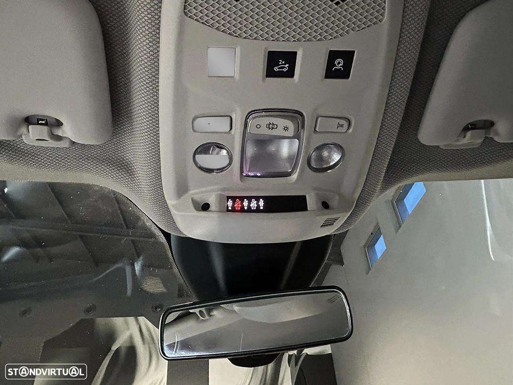 Jeep Avenger 1.2 GSE T3 Summit - 40