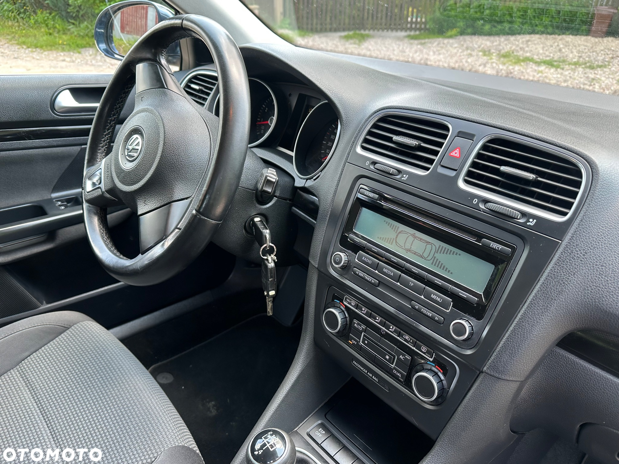 Volkswagen Golf 1.6 Comfortline - 34