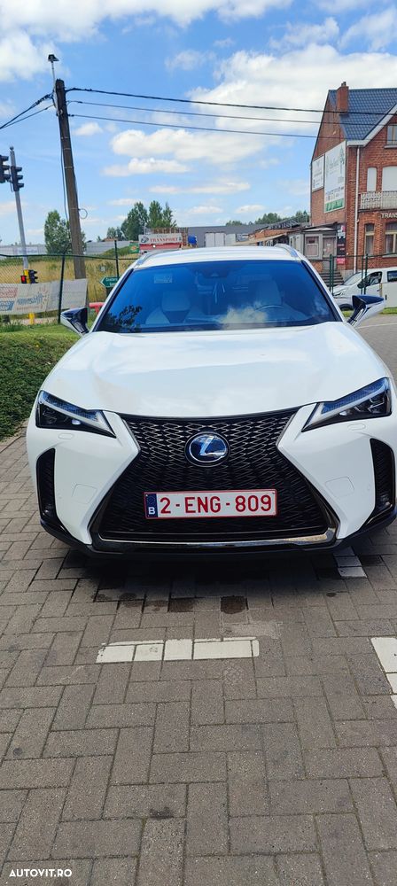 Lexus UX 250h (E-FOUR) F SPORT - 2