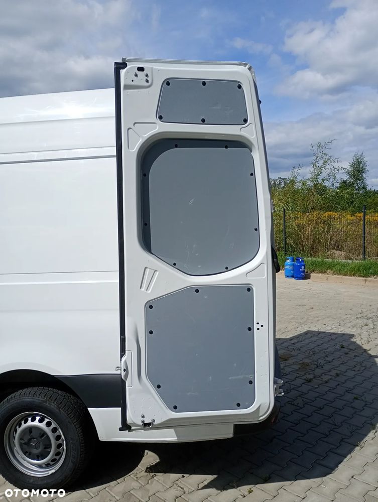 Mercedes-Benz SPRINTER MAXI BRYGADÓWKA 9 OSÓB OBROTOWE FOTELE SESORY KAMERA COFANIA NR. 101 - 17