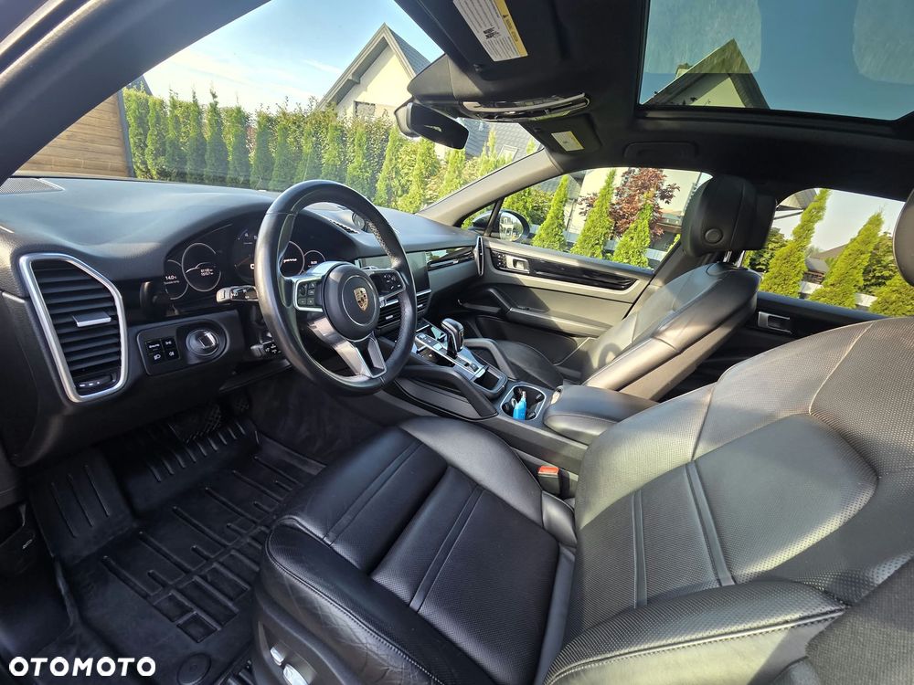Porsche Cayenne - 10