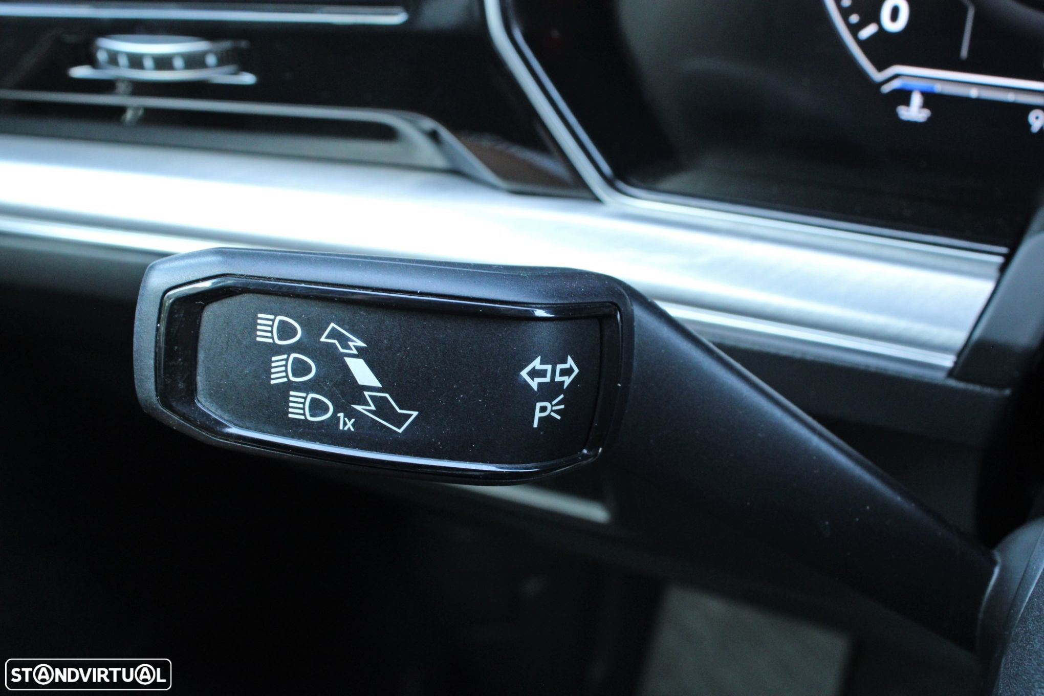VW Touareg 3.0 TDI V6 Elegance Plus - 10