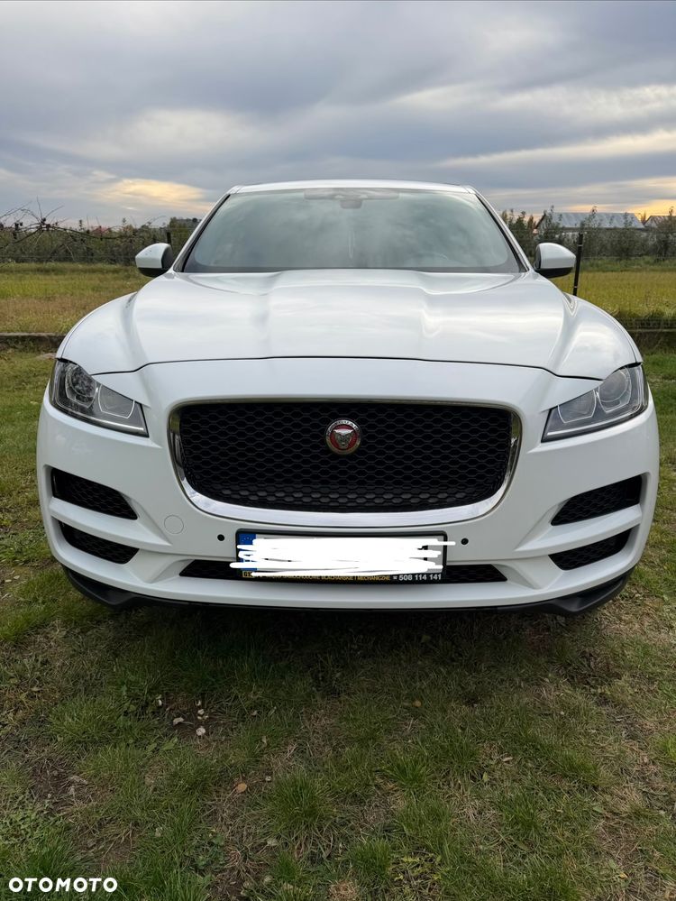Jaguar F-Pace 2019 photo 2