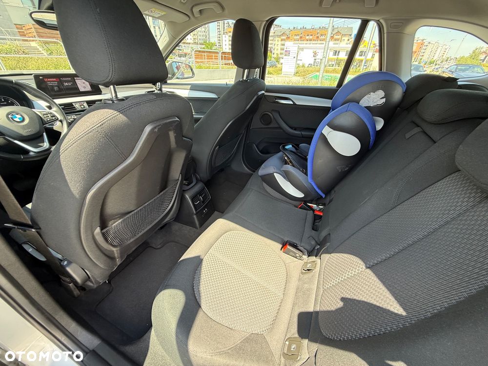 BMW X1 sDrive18d Business Edition - 9