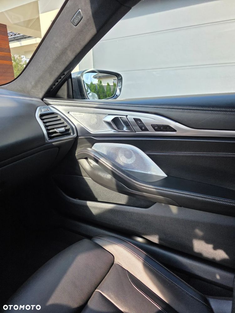 BMW Seria 8 - 8