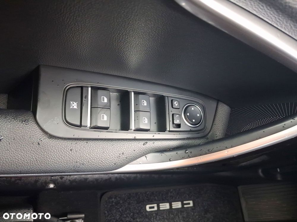 Kia Ceed 1.5 T-GDI L - 25
