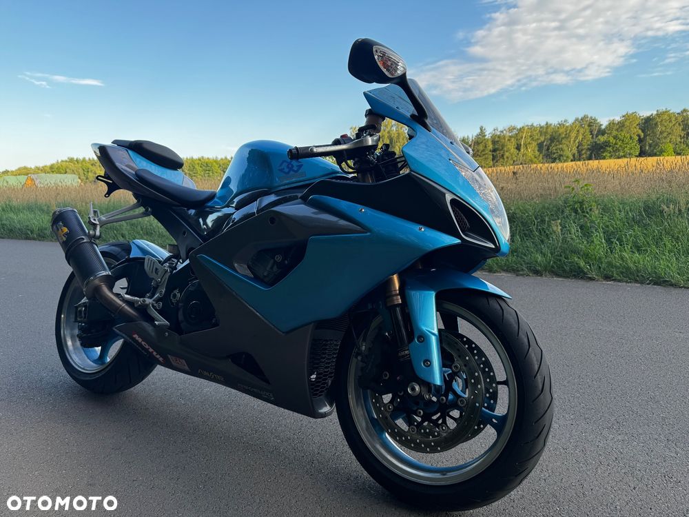 Suzuki GSX-R - 1