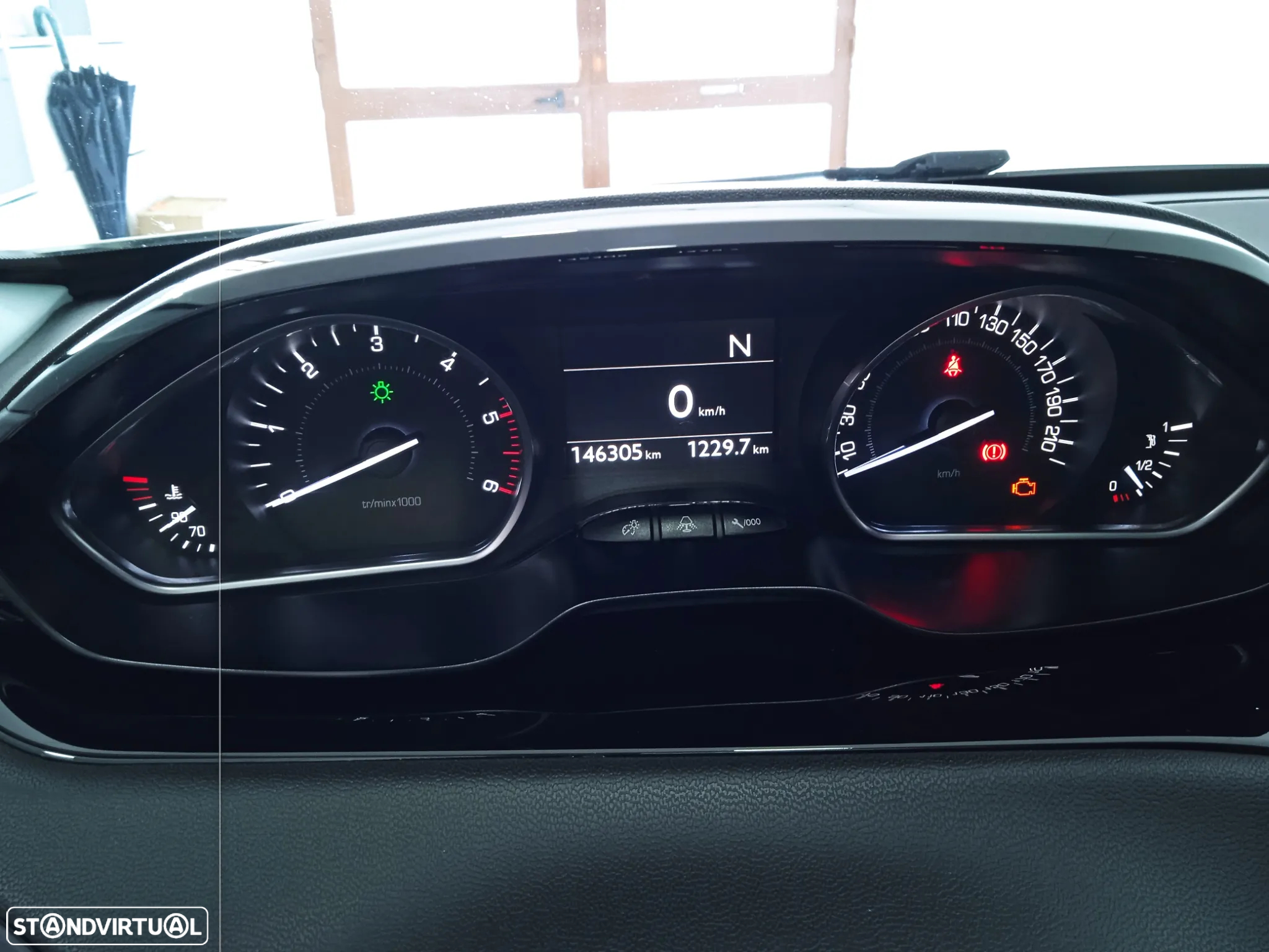 Peugeot 208 e-HDi 68 EGS5 Stop&Start Active - 9
