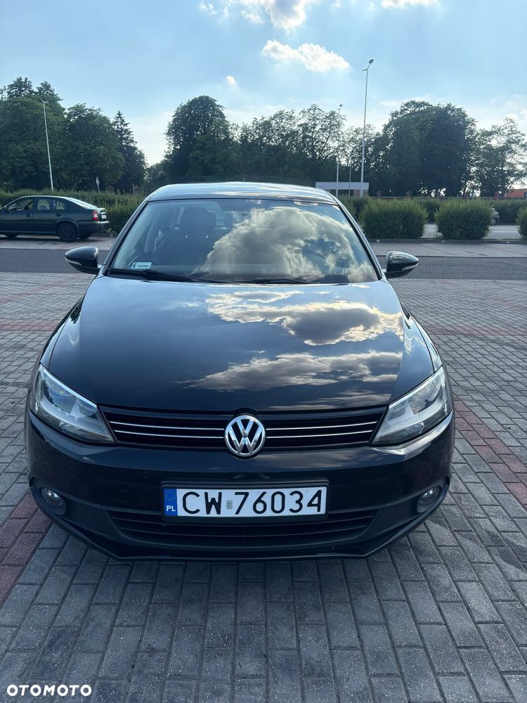 Volkswagen Jetta 1.4 TSI Comfortline - 1
