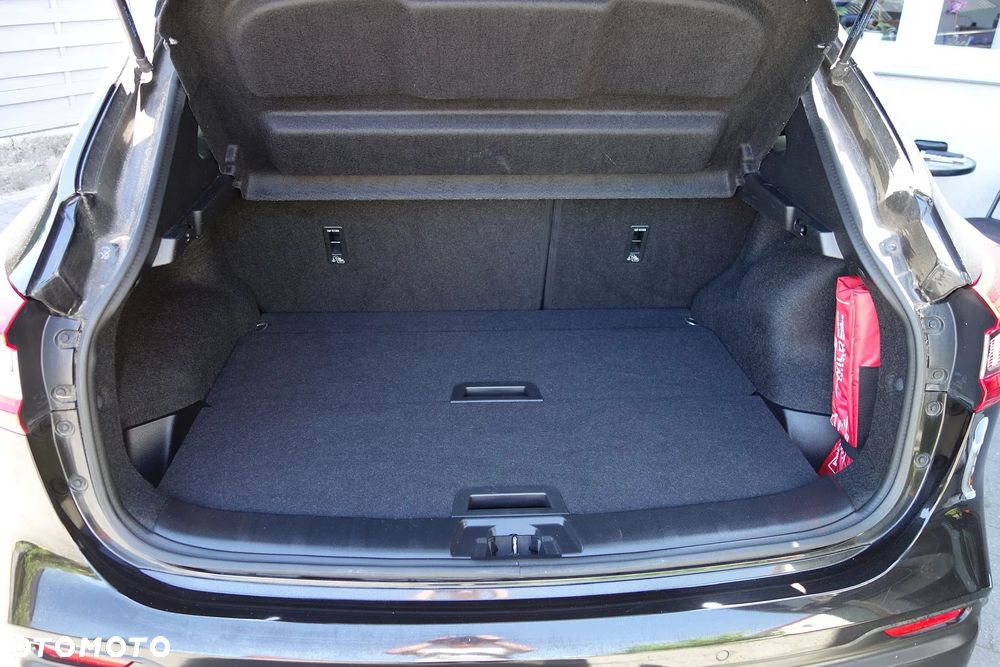 Nissan Qashqai 1.6 DIG-T N-Connecta - 31