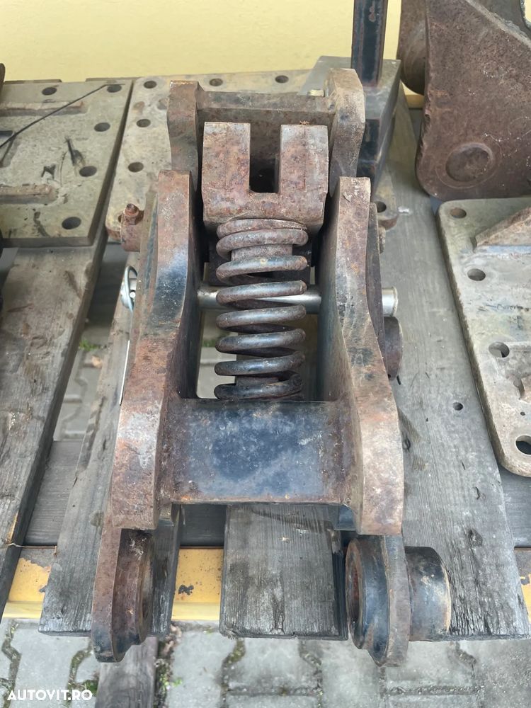 Sistem rapid de prindere Cupe excavator pentru excavator de 3.5 Tone - 2