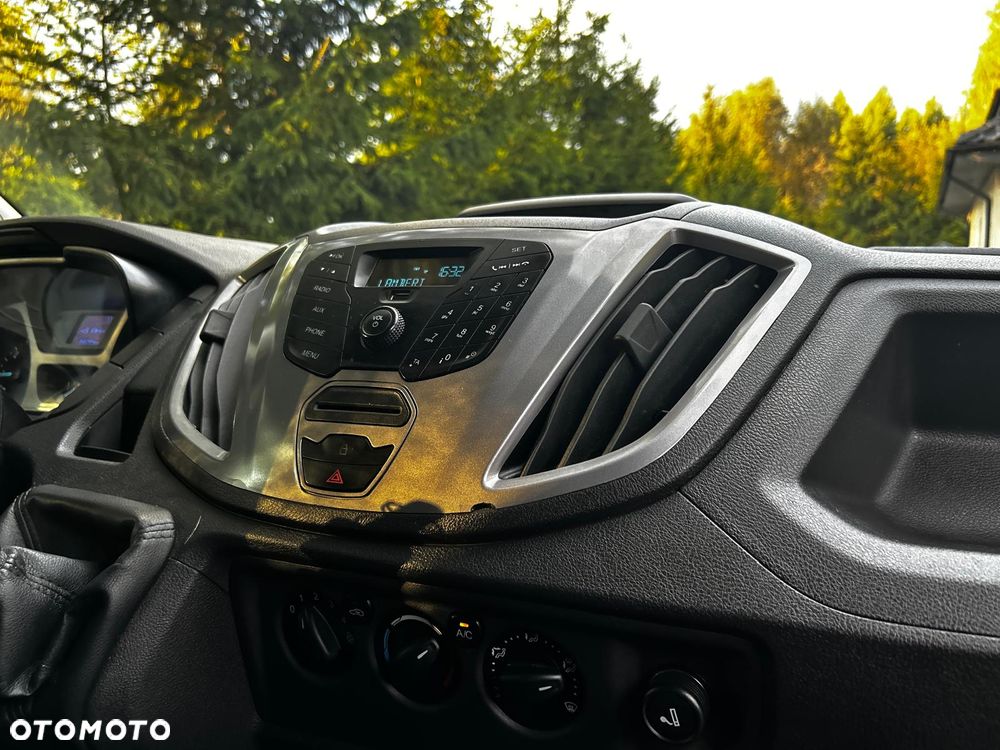 Ford Transit - 13