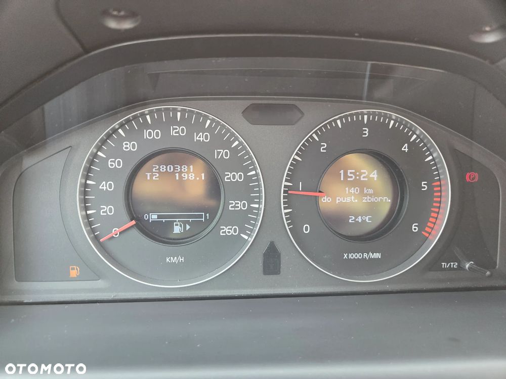 Volvo V70 2.0D Momentum - 25