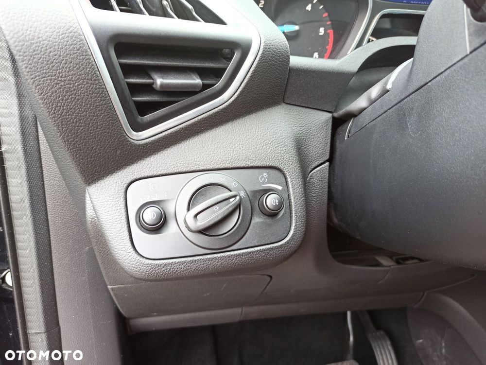 Ford Kuga - 16