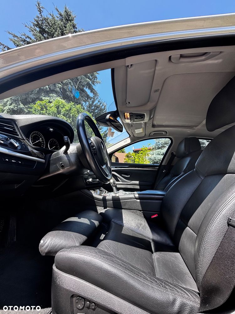 BMW Seria 5 535i xDrive - 9