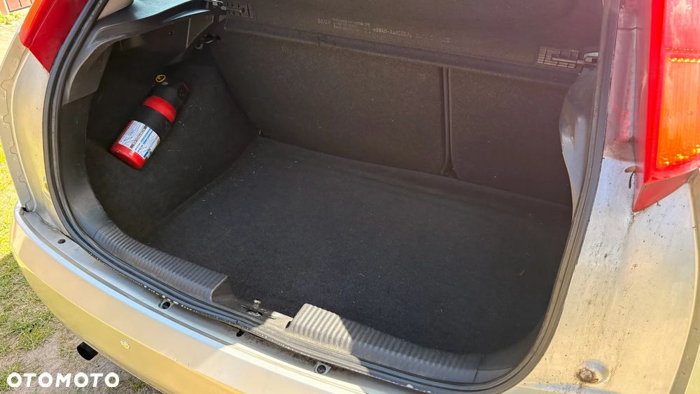 Ford Focus 1.6 Comfort - 13