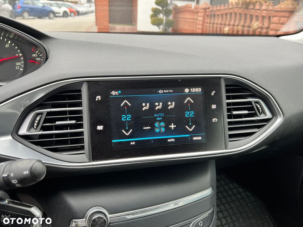 Peugeot 308 - 13