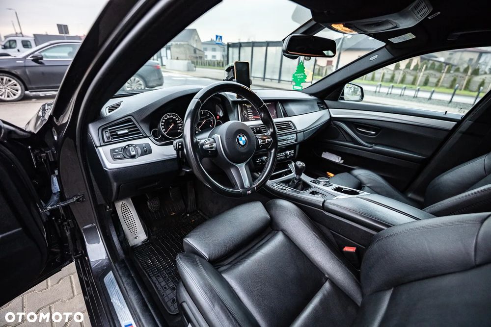 BMW Seria 5 520d - 14