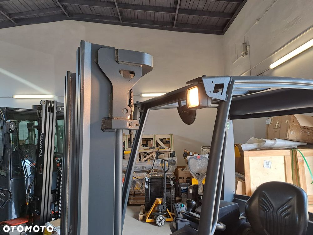 Jungheinrich EFG213 - 8