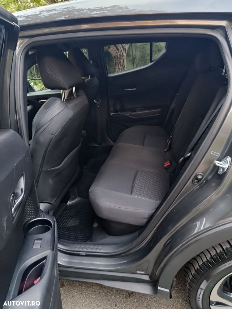 Toyota C-HR - 8