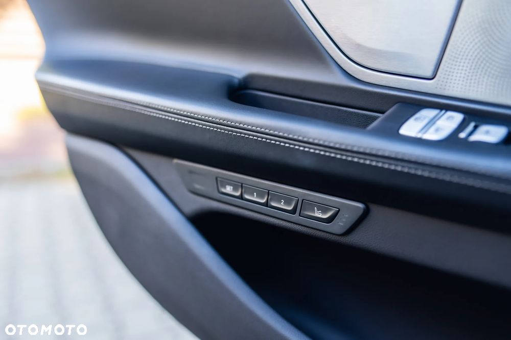 BMW Seria 7 740d xDrive mHEV sport - 35