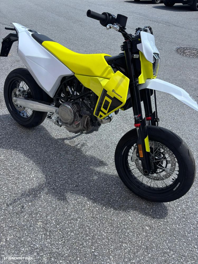 Husqvarna 701 Supermoto - 5