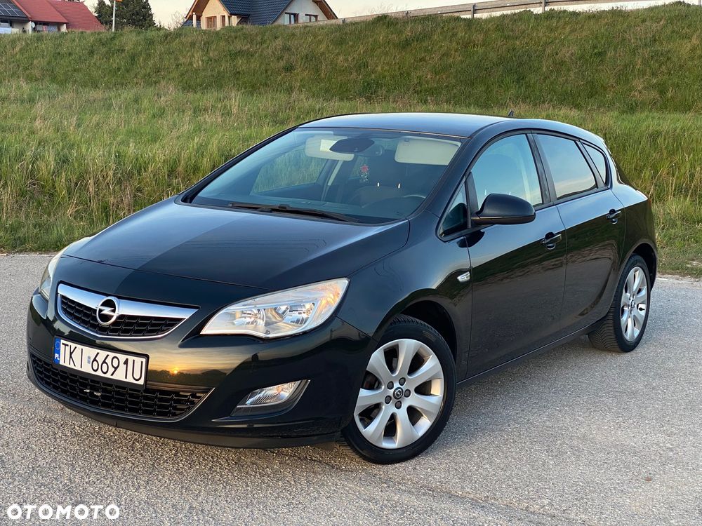 Opel Astra 1.4 Turbo Design Edition - 1