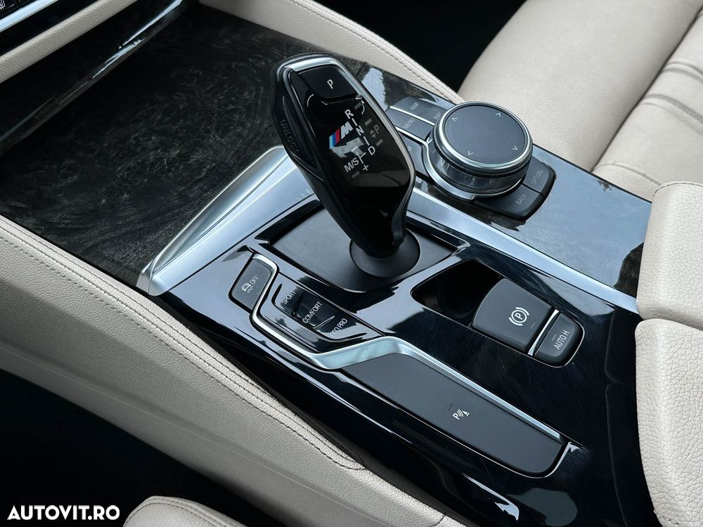 BMW Seria 5 540i xDrive Aut. - 13