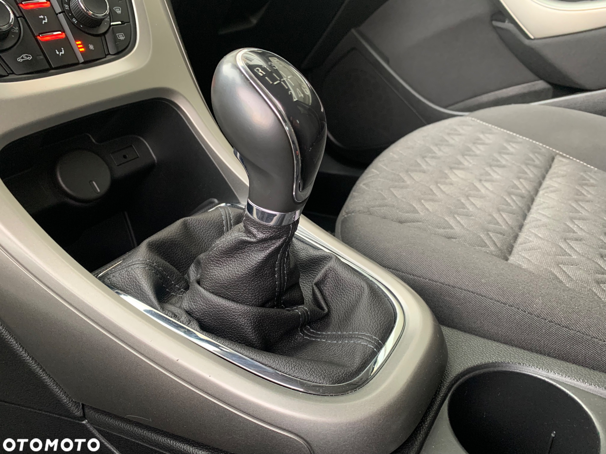 Opel Astra IV 1.4 T Active - 14