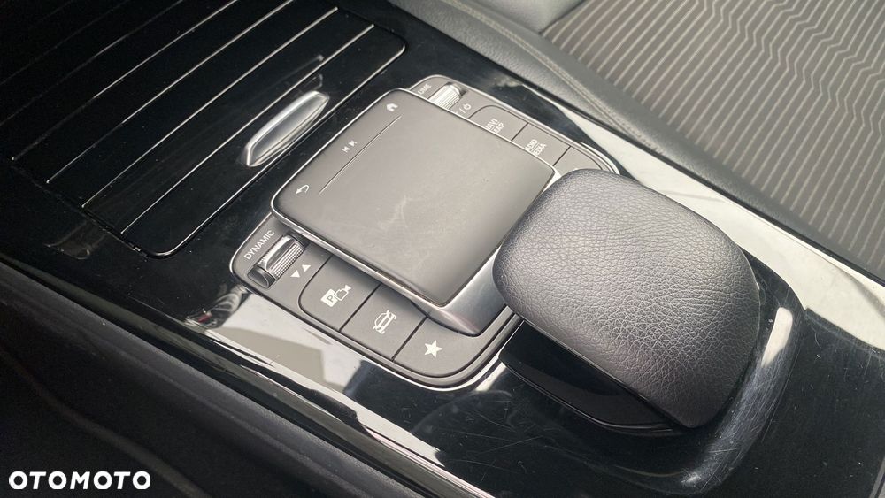 Mercedes-Benz Klasa A 200 d Progressive 8G-DCT - 19