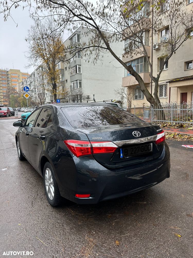 Toyota Corolla 1.4 D-4D Sol - 4