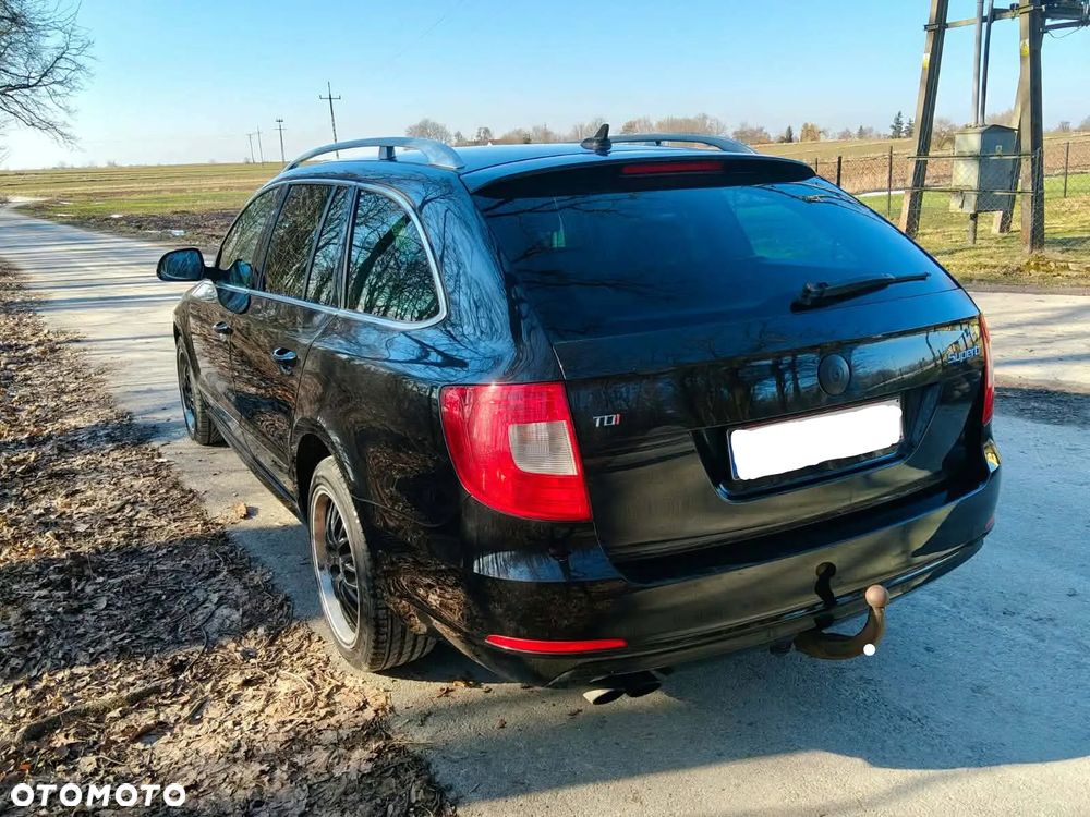 Skoda Superb 2.0 TDI PD Comfort - 5