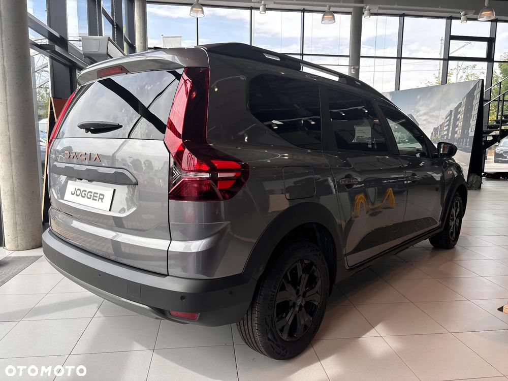 Dacia Jogger 1.6 Full Hybrid 140 Extreme MMT - 4