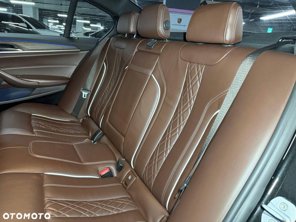 BMW Seria 5 530i Sport Line - 24