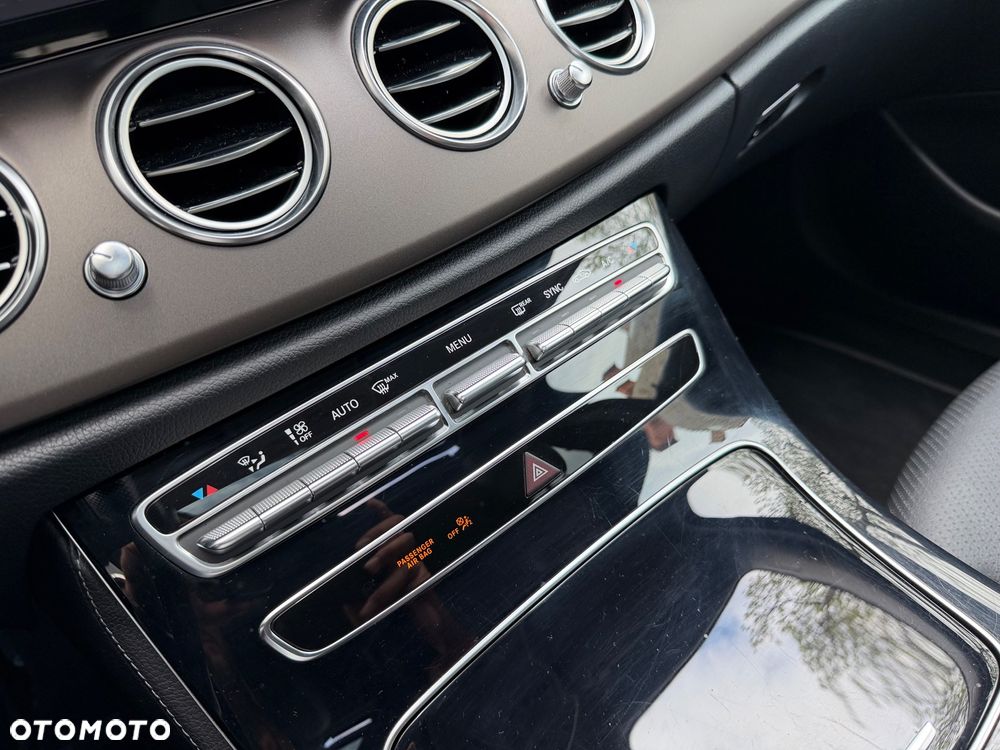Mercedes-Benz Klasa E 200 CGI BlueEFFICIENCY Automatik Avantgarde - 29